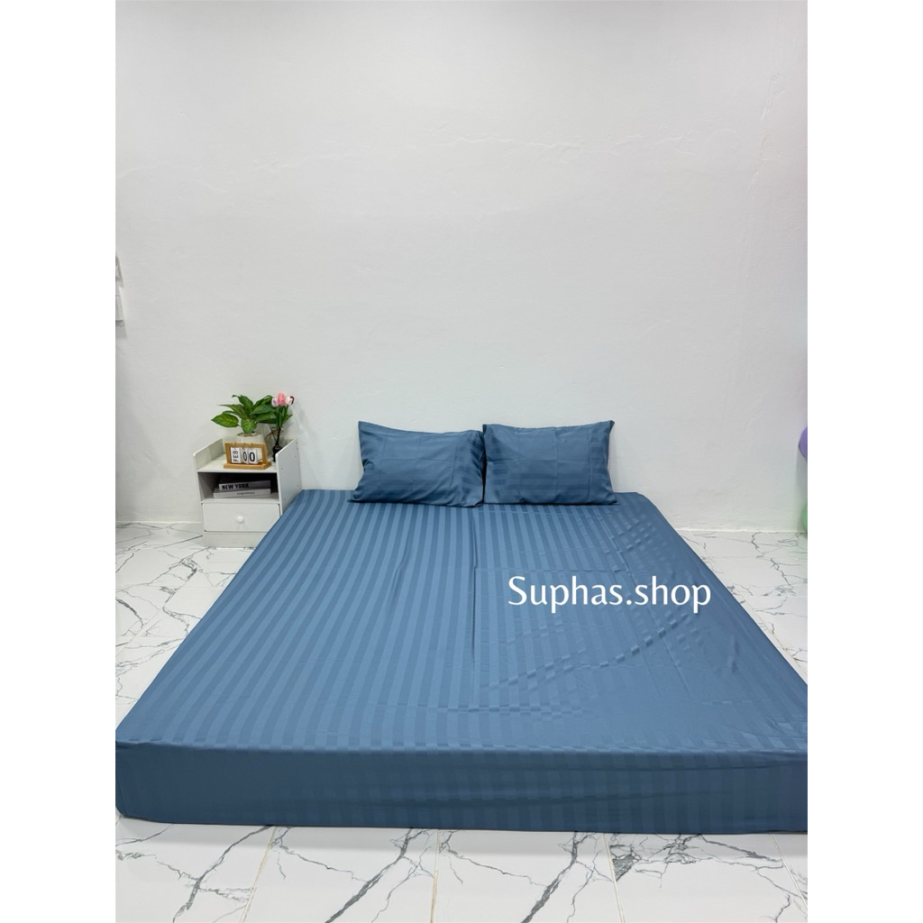 ผ้าปู 1แถม2ผ้าริ้วซาตินแท้ แถมปลอกหมอนหนุน2ใบ เนื้อผ้าป้องกันไรฝุ่น ไม่เป็นขุยสีไม่ตก