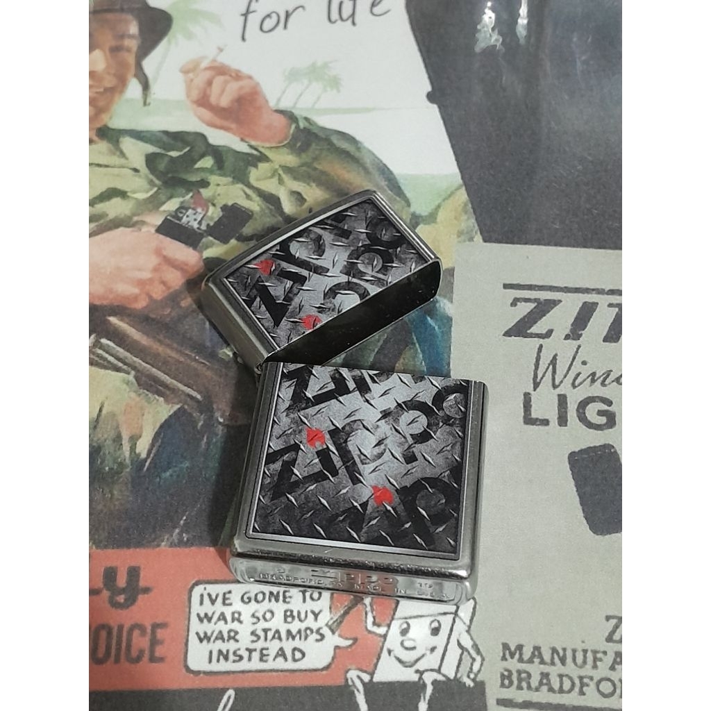 อะไหล่เฉพาะถังนอก zippo ขนาดมาตรฐาน สีเงินผิวโครเมี่ยม ลายแบบสกรีนรูปโลโก้ zippo ของใหม่ไม่ผ่านการใช