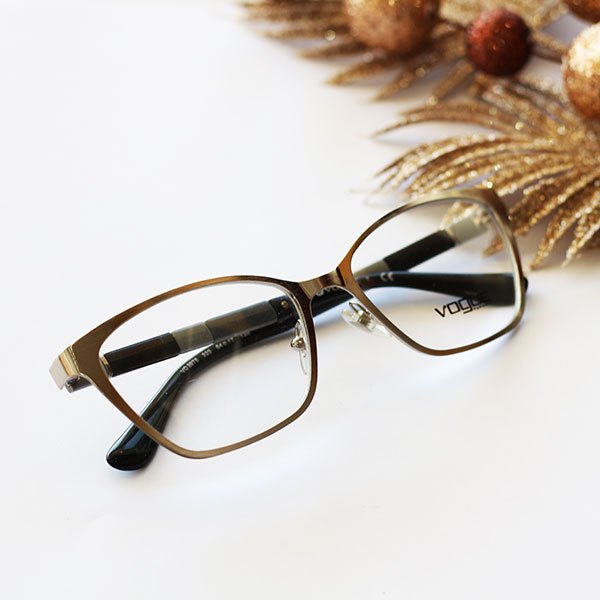 แว่นตา VOGUE VO3975323