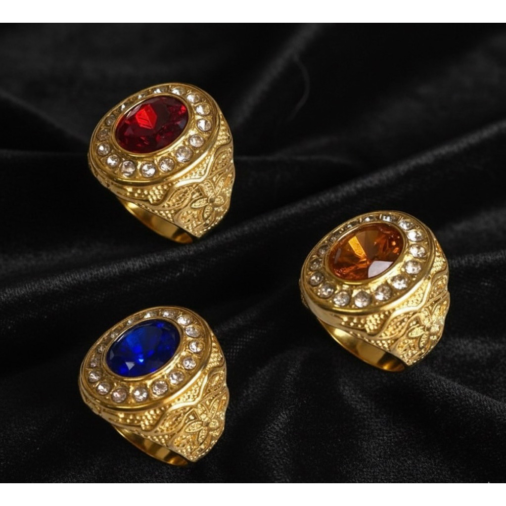 ✨แหวนแสตนเลสล้อมเพชรตี18K✨