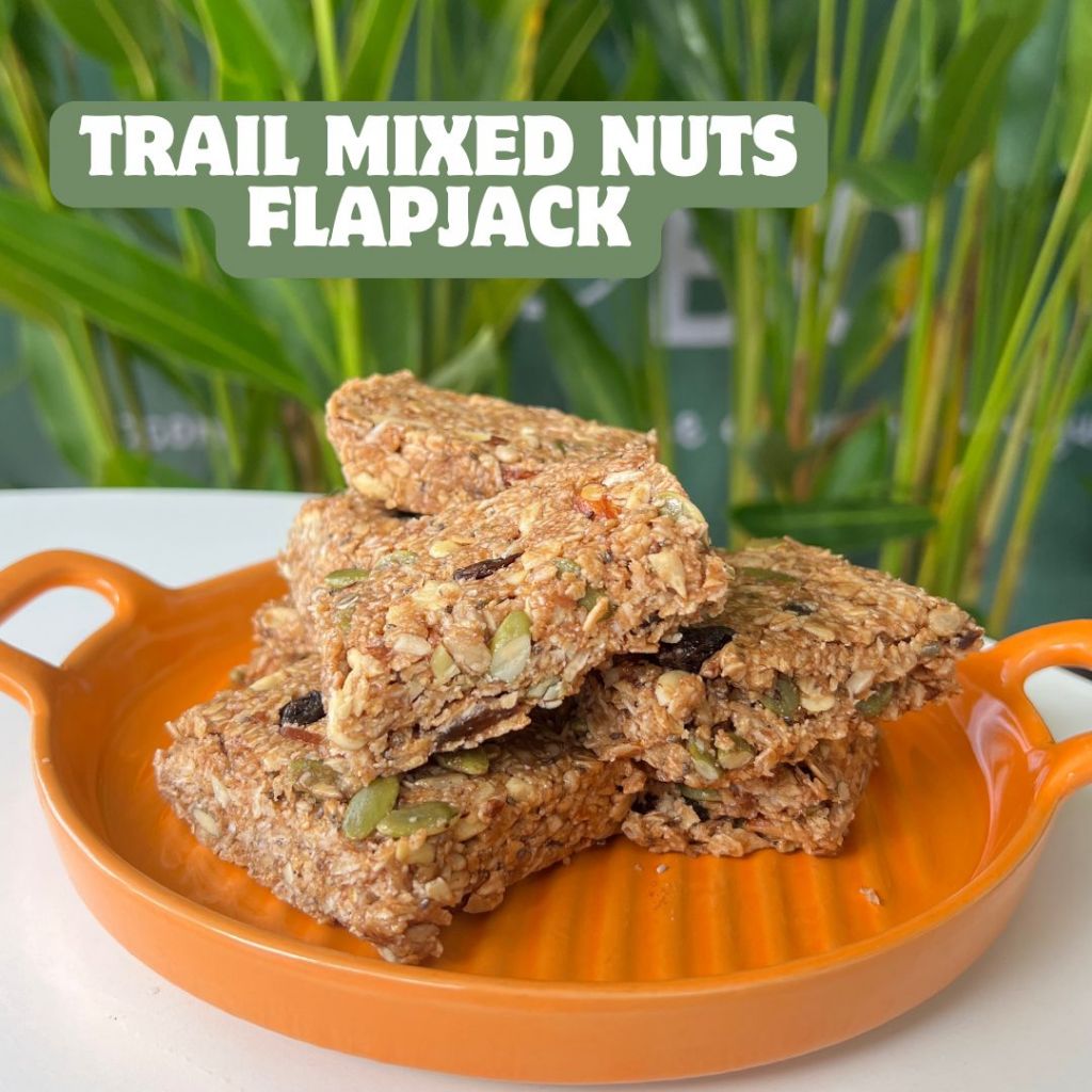 เทรลมิกซ์ โอ๊ตบาร์ Trail mixed nuts flapjack homemade