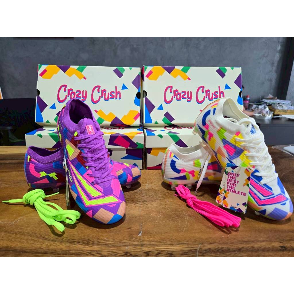 รองเท้าบอลสตั๊ดWINGZ รุ่น  CRAZY KNIT