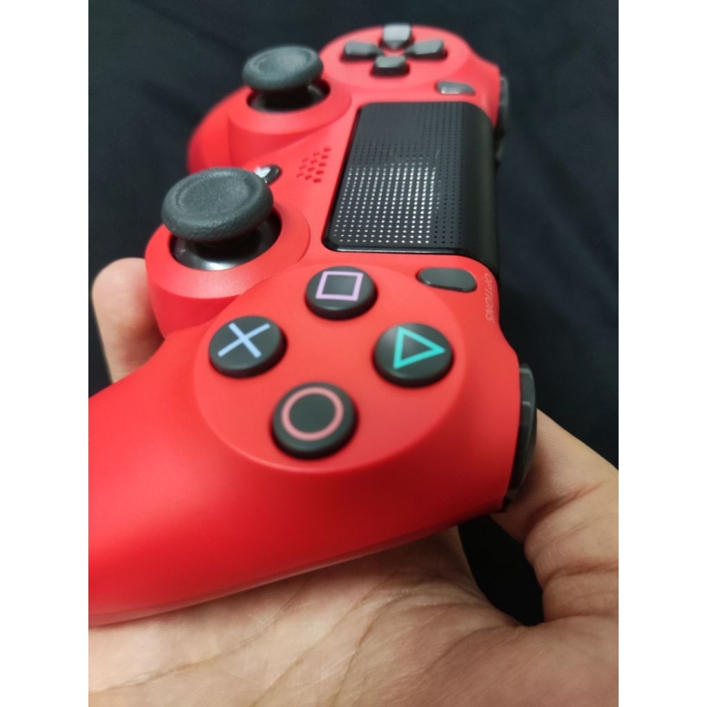จอย PS4 แท้มือสองสภาพ 98% พร้อมกล่อง