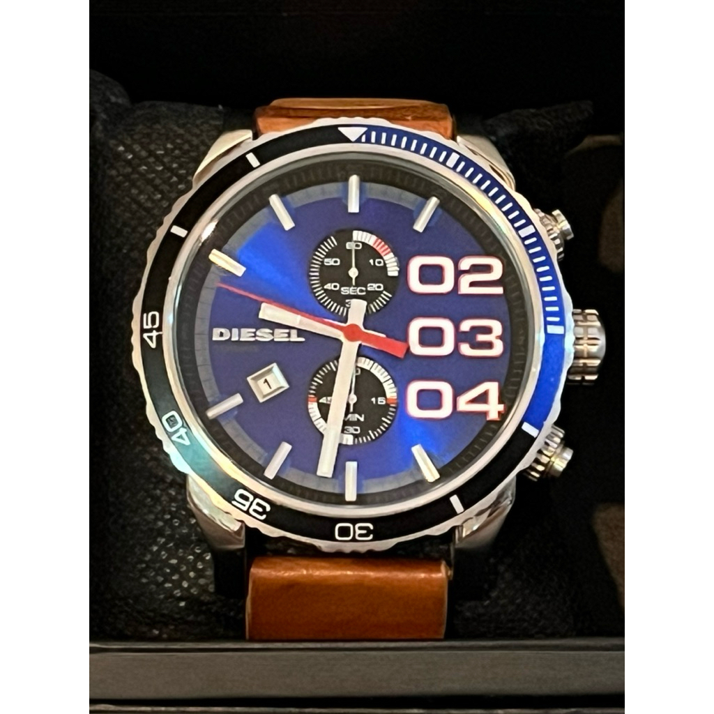 นาฬิกาข้อมือ ยี่ห้อ Diesel มือสองญี่ปุ่น (สภาพ 95%) คัดพิเศษ ของแท้จากญี่ปุ่น 100%