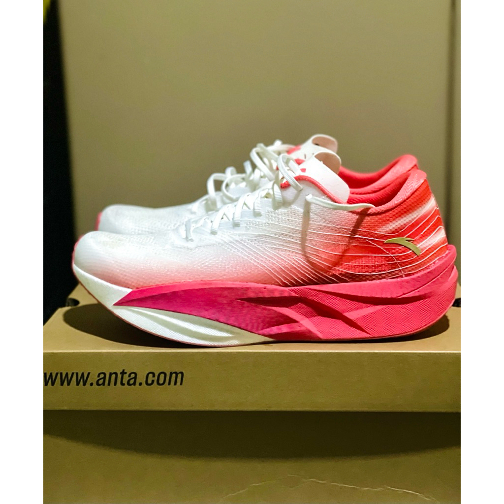 Anta C202 6 รองเท้าวิ่งมีแผ่นคาร์บอน มือสอง สภาพ 98%