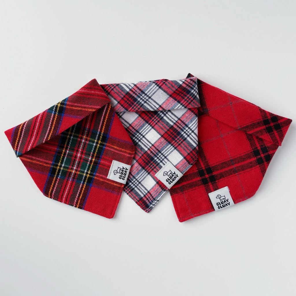 GLUAY GLUAY - ผ้าพันคอหมาแมว ผ้าพันคอสัตว์เลี้ยง - Red Tartan - ลายสก๊อตธีมสีแดง