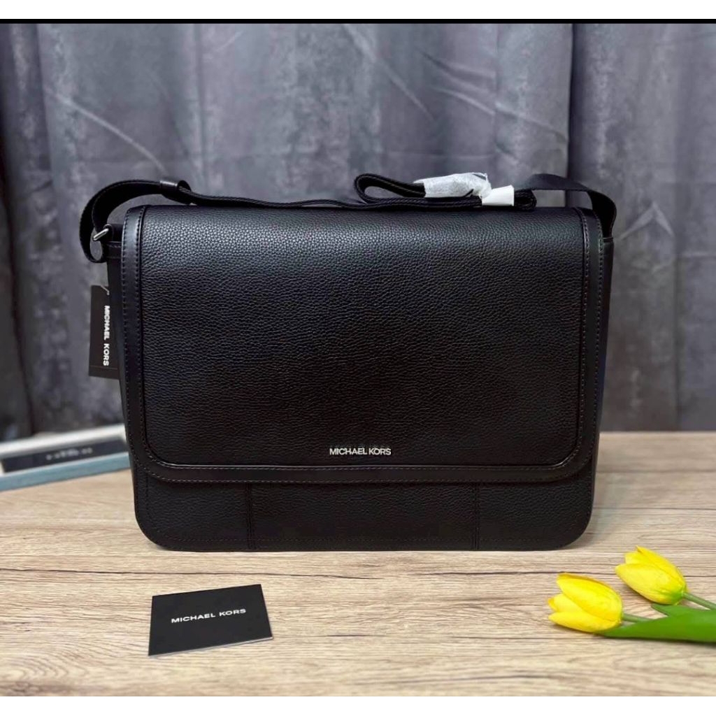 MK Cooper Messenger Bag 