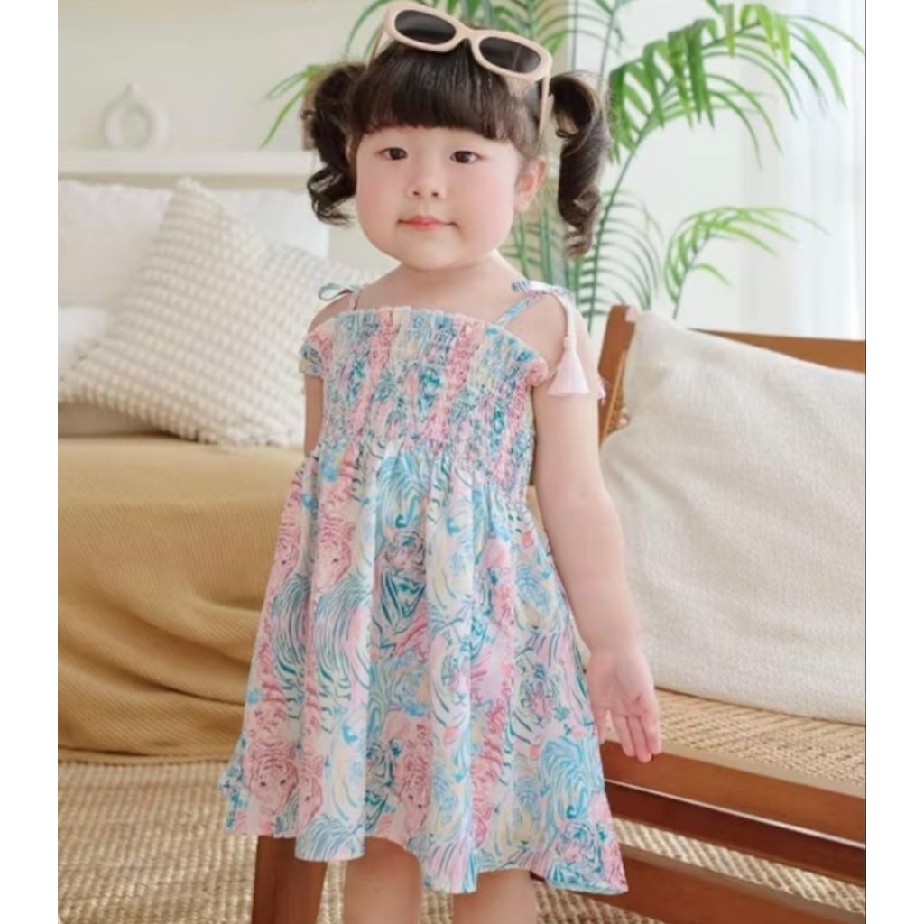 tiny whale, 6y,  new