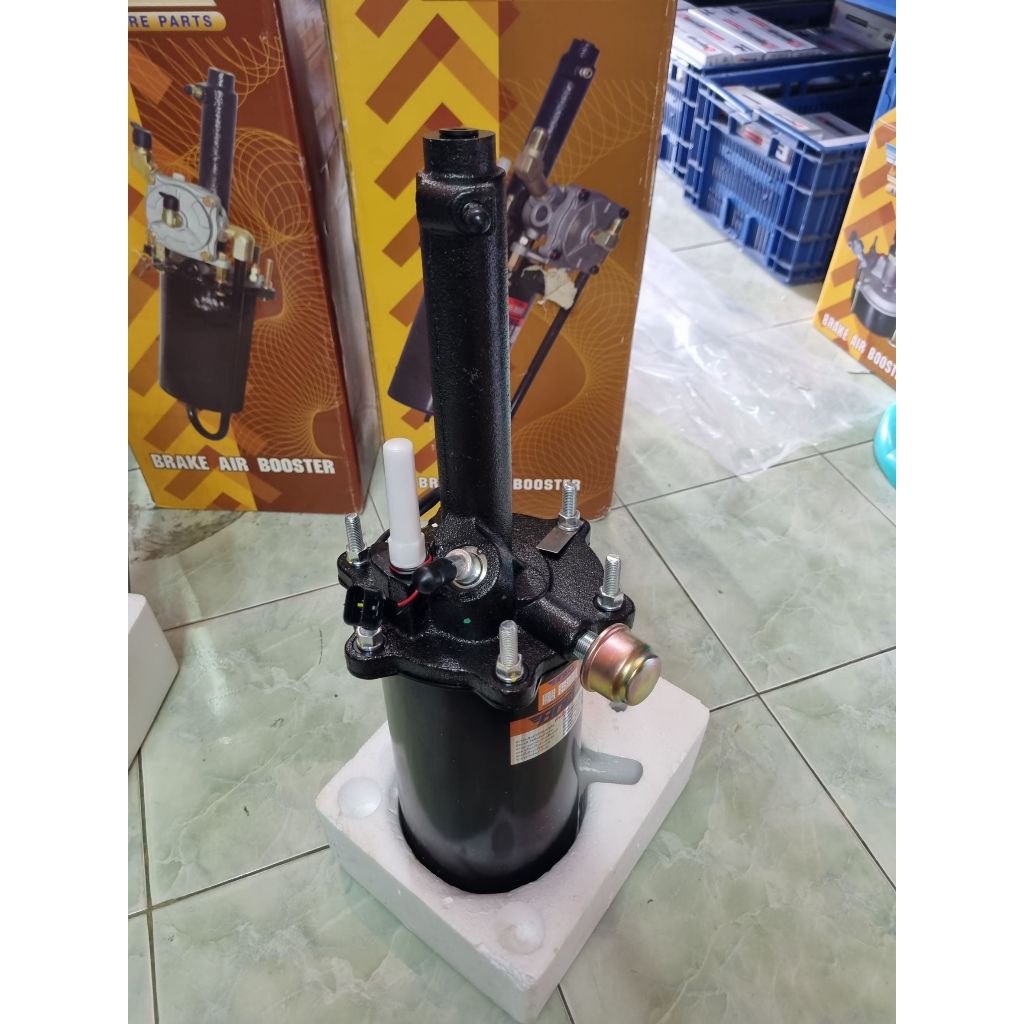 หม้อลมชิฟฟี่ลูกยาว ISUZU FTR195 7 TON BUS คอถอดไม่ได้ ยี่ห้อ HNEC OEM: 0302-0122 สินคัารับประกัน