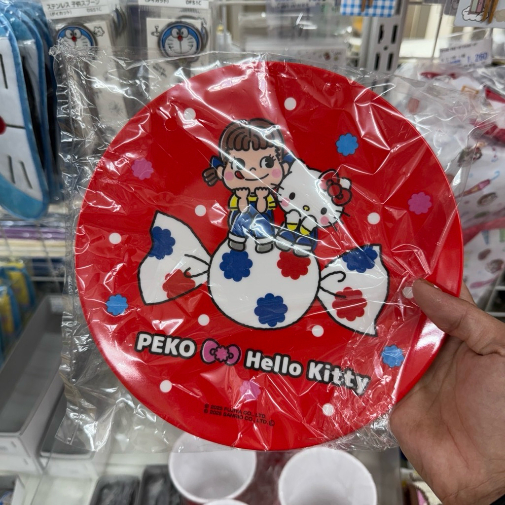 ♦️ใช้โค้ดลดได้อีก♦️PEKO×Hello Kitty น้องเป็นจานนะคะใส่ขนมน่ารักมากๆค่ะ