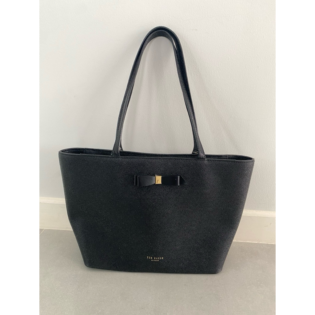 ส่งต่อกระเป๋า Ted Baker London แท้100%