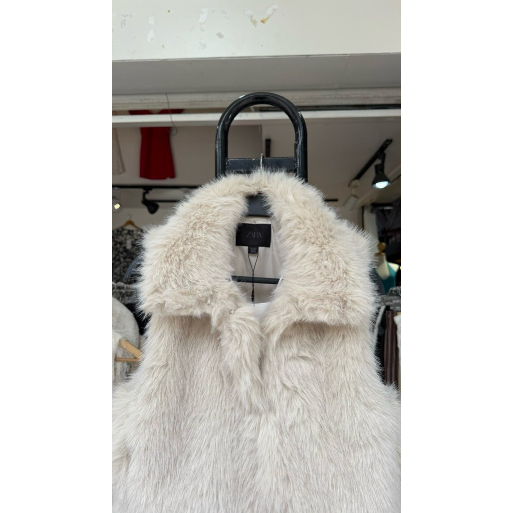 🎉เสื้อกั๊ก แขนกุด สีครีม 🎉ผ้าขนอย่างดี นิ่ม ฟู - รูปที่ 2