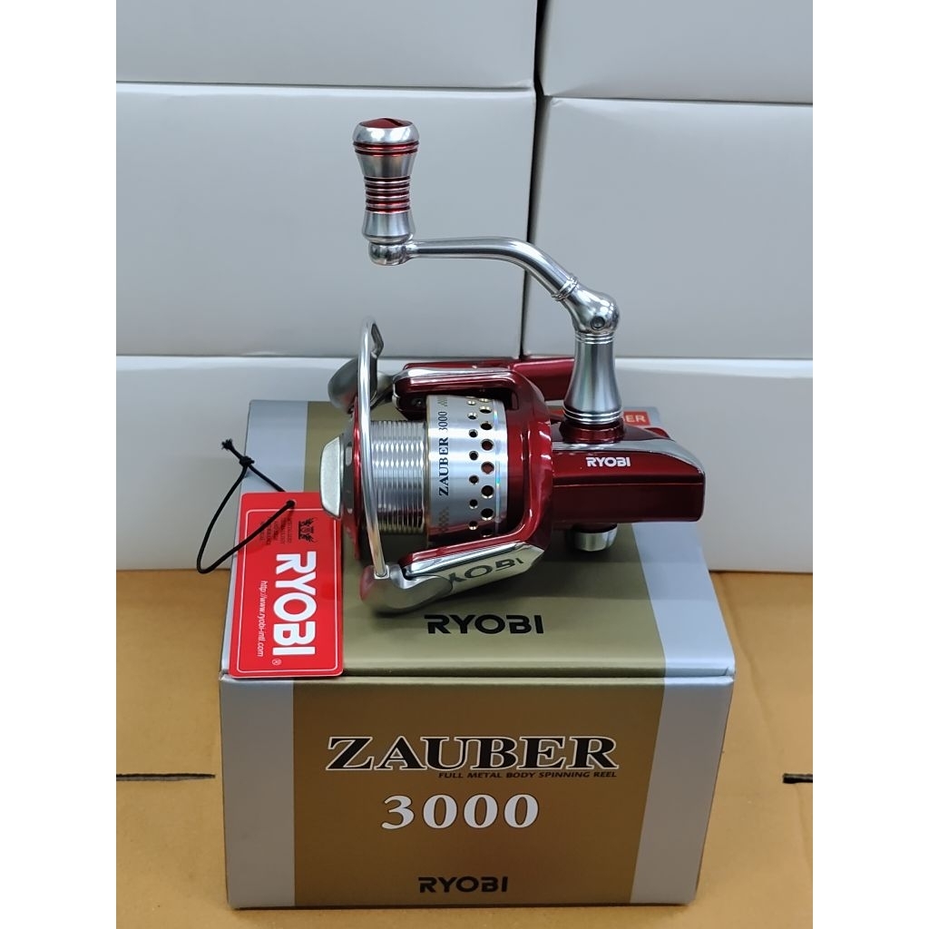 รอก RYOBI รุ่น ZAUBER  RED  3000 (สีแดง)