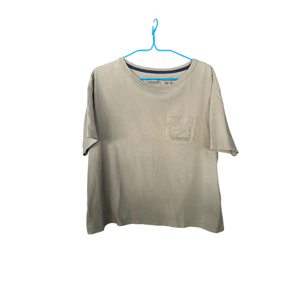 เสื้อยืด Patagonia มือสอง