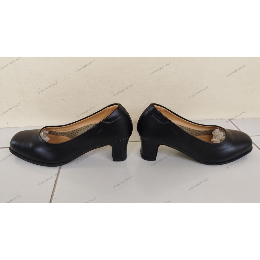 Seven -Goรองเท้าคัทชูรุ่นKG816