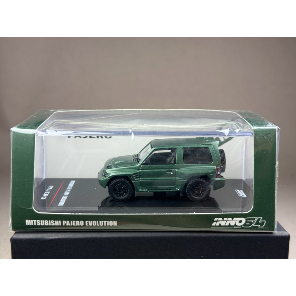 🔹MITSUBISHI PAJERO EVOLUTION Satin Green Scale 1:64 ยี่ห้อ Inno 64