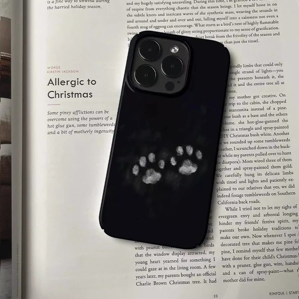 เคสโทรศัพท์ลายอุ้งเท้าแมวน่ารัก พื้นหลังสีดำ สำหรับ iPhone 16 Pro Max XS Max 15 Pro 13 เคสซิลิโคน 11 เคสแข็งกันกระแทก