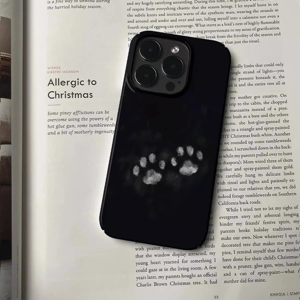 เคสโทรศัพท์ลายอุ้งเท้าแมวน่ารัก พื้นหลังสีดำ สำหรับ iPhone 16 Pro Max XS Max 15 Pro 13 เคสซิลิโคน 11 เคสแข็งกันกระแทก