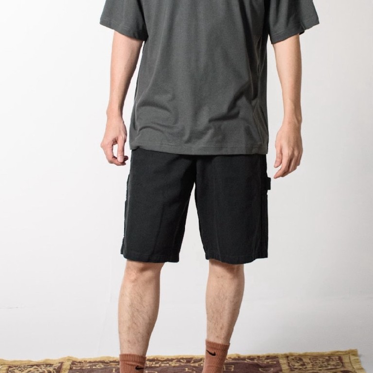 era-won กางเกงยีนส์ขาสั้น มีกระเป๋าข้าง รุ่น  SHORTS CARPENTER DENIM COLOR  สี Black