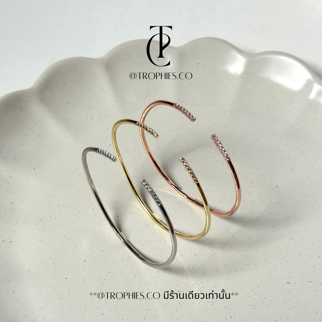 Trophies.co - Classy Gem bangle กำไลเพชร กำไล กำไลข้อมือ 𝑻𝒓𝒐𝒑𝒉𝒊𝒆𝒔.𝒄𝒐 𝒔𝒊𝒈𝒏𝒂𝒕𝒖𝒓𝒆