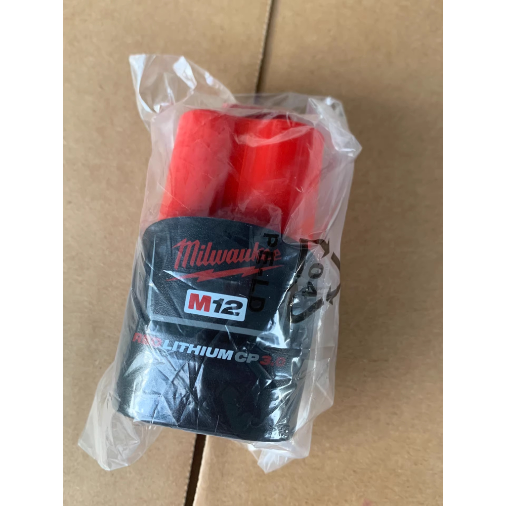 12V 3.0 แบตใหม่ ไม่มีแพ็คเก็จ M12 Milwaukee ไทยเราไม่มีความจุนี้ เอามาเติมหละกัน
