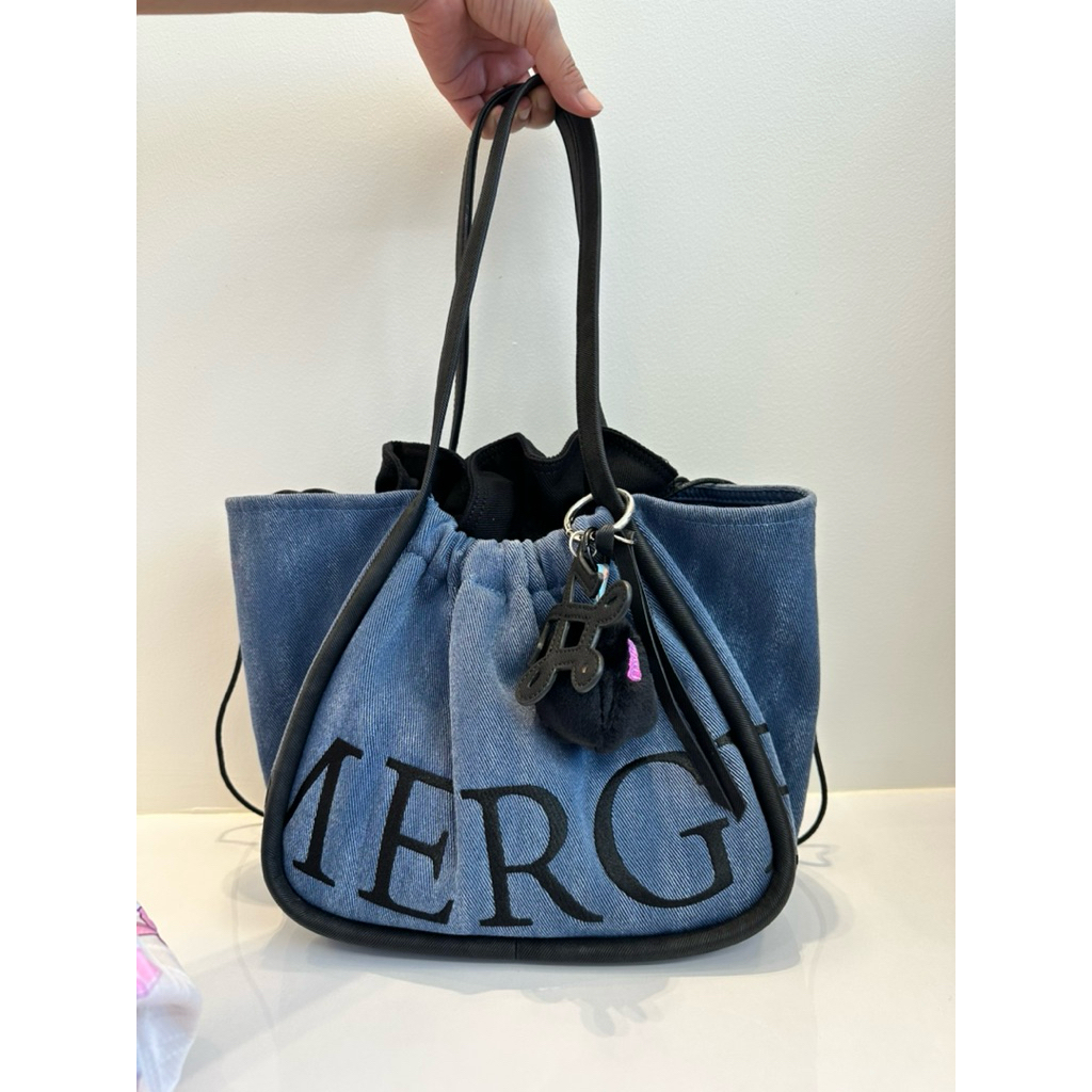 กระเป๋าMERGEแท้พร้อมกล่อง