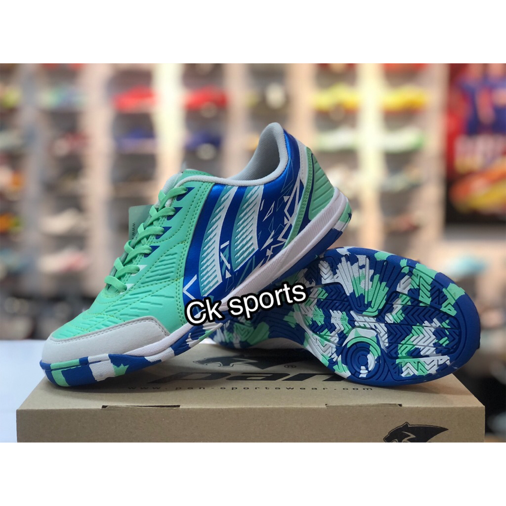 รองเท้าฟุตซอล Pan nitro M