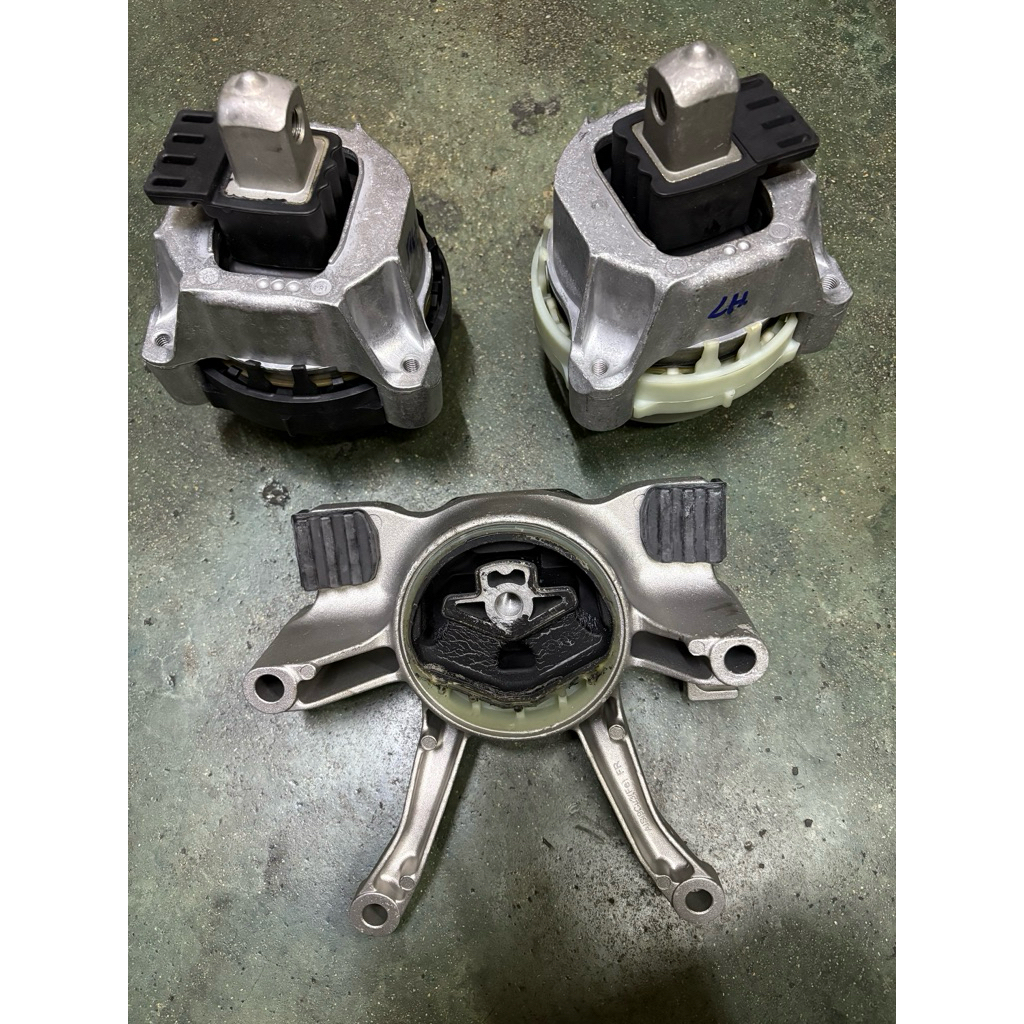 ยางแท่นเครื่อง & ยางแท่นเกียร์ BMW 520D G30 B48