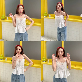 BY IRA(2025.9)เสื้อสายเดี่ยวลูกไม้ แต่งลูกไม้ช่วงอก กระดุมหน้า จับจีบด้านหน้า สายปรับได้ ผ้าใส่สบาย ต้องมีติดตู้ค้าสาวพะ