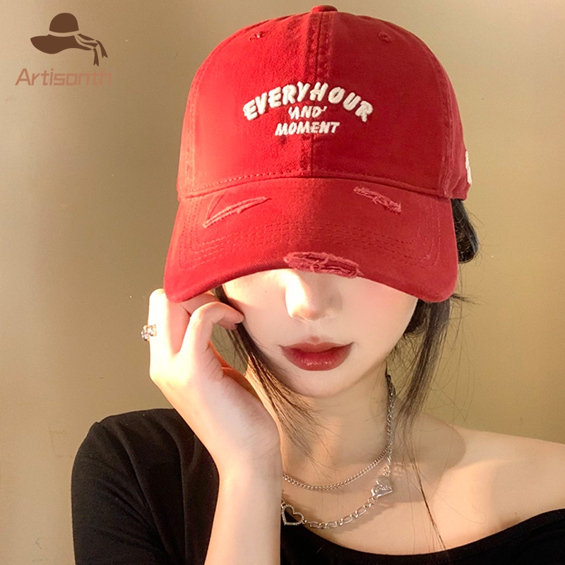 ส่งเร็ว💥หมวกเบสบอลย้อนยุคหลุมแตก สีแดง สไตล์เกาหลี หมวกแฟชั่นหญิง เข้ารูปปีกกว้างและรอบศีรษะใหญ่ ปรับขนาดได้.Artisanth