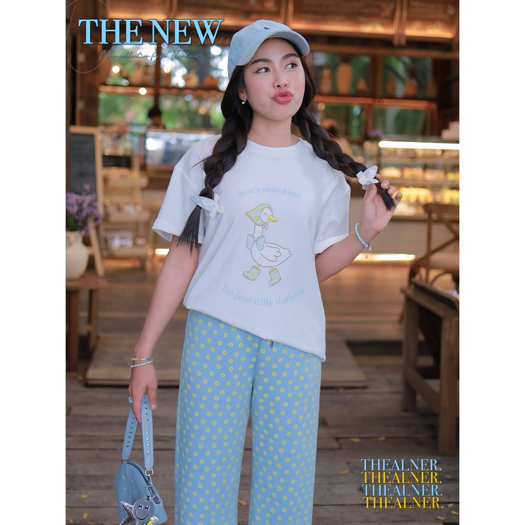 Thealner-AN833 (เซตเสื้อยืดขาวแขนสั้นลายเป็ดกางเกงขายาวฟ้าลายดอกไม้)