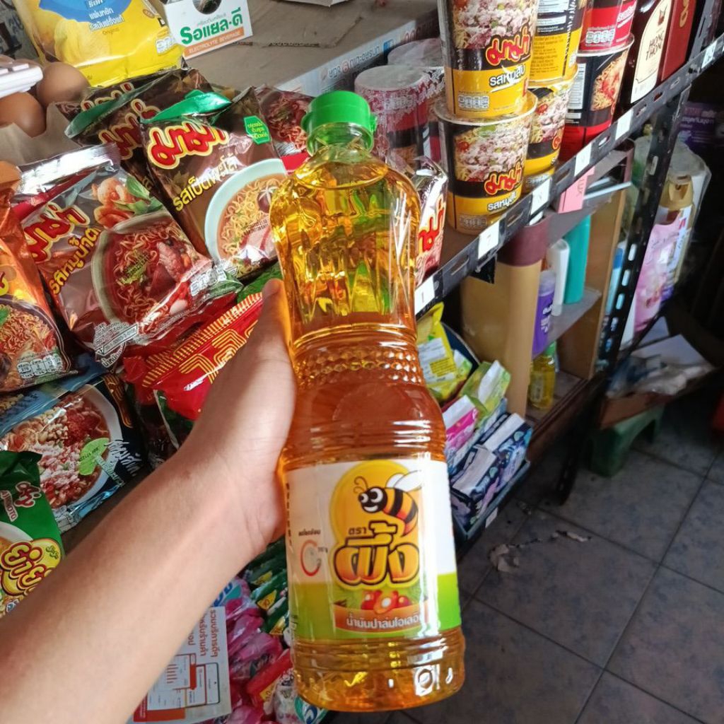 น้ำมันปาล์มโอเลอินตราผึ้ง 1 ลิตร