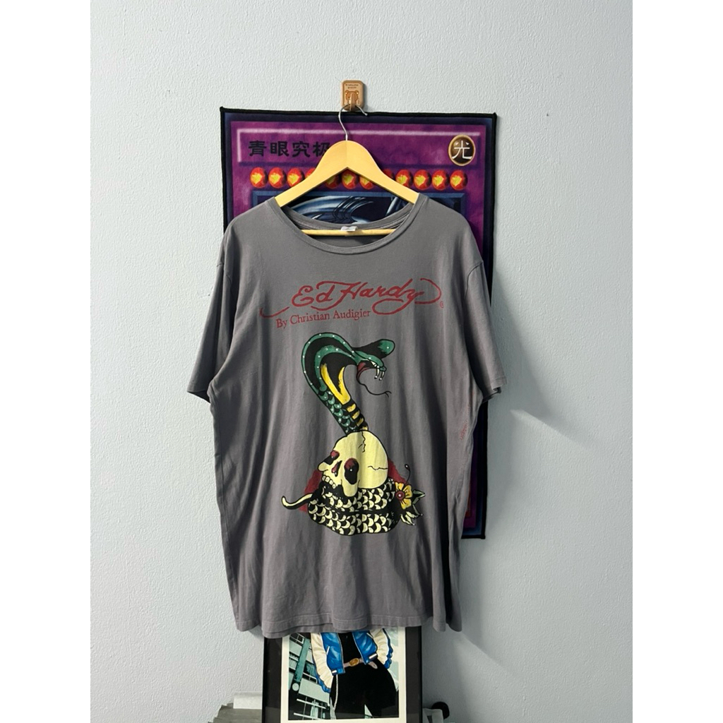 Ed hardy snake on skull ☠️ 🐍