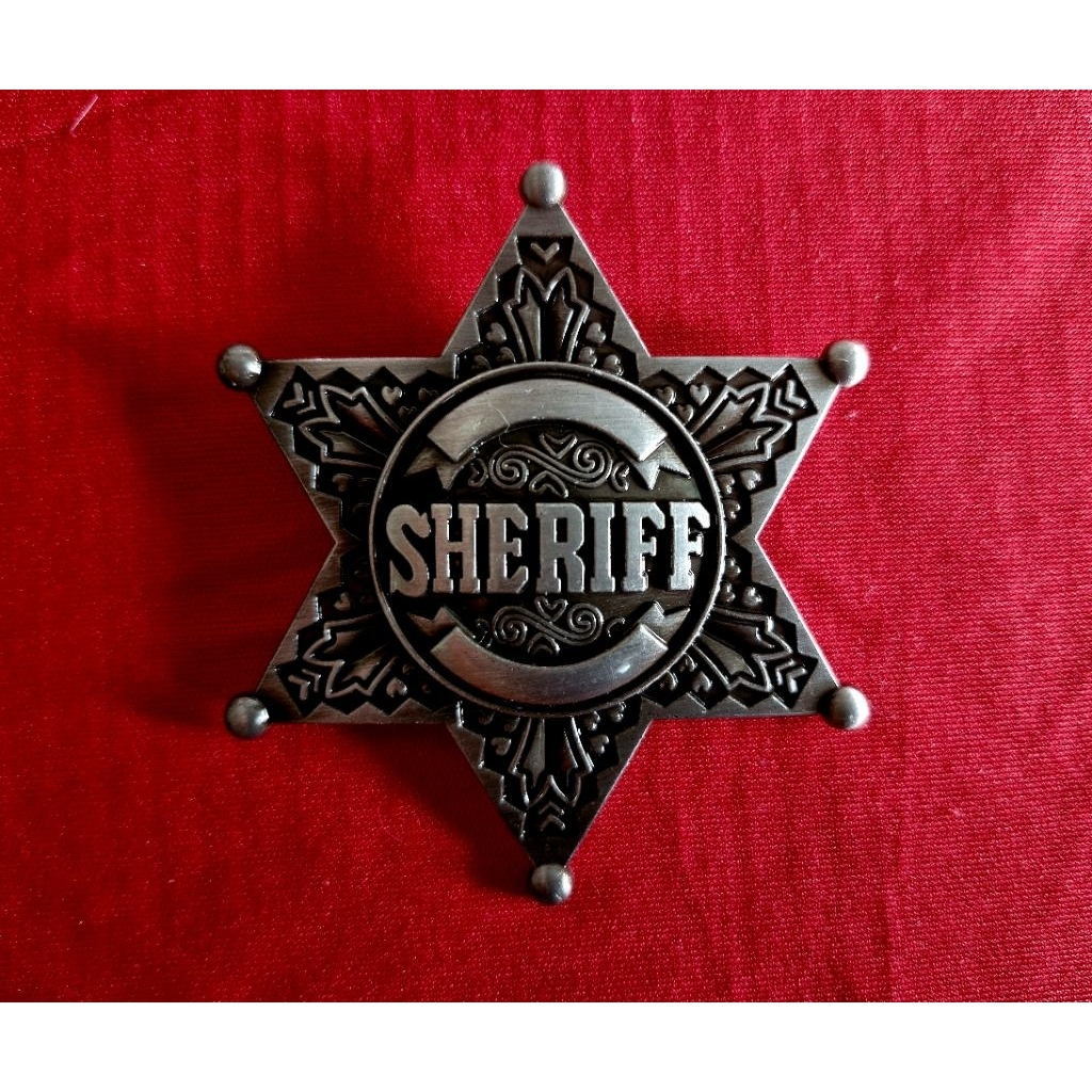 ตรานายอำเภอ SHERIFF ราคา 250 บาท สินค้าใหม่มือ 1 ไม่ผ่านการไช้งาน รูปดาวนายอำเภอ 6 แฉก แต่งสีวินเทจ
