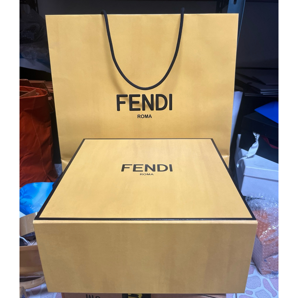 กล่องเฟนดิ/FENDI ROMAแท้