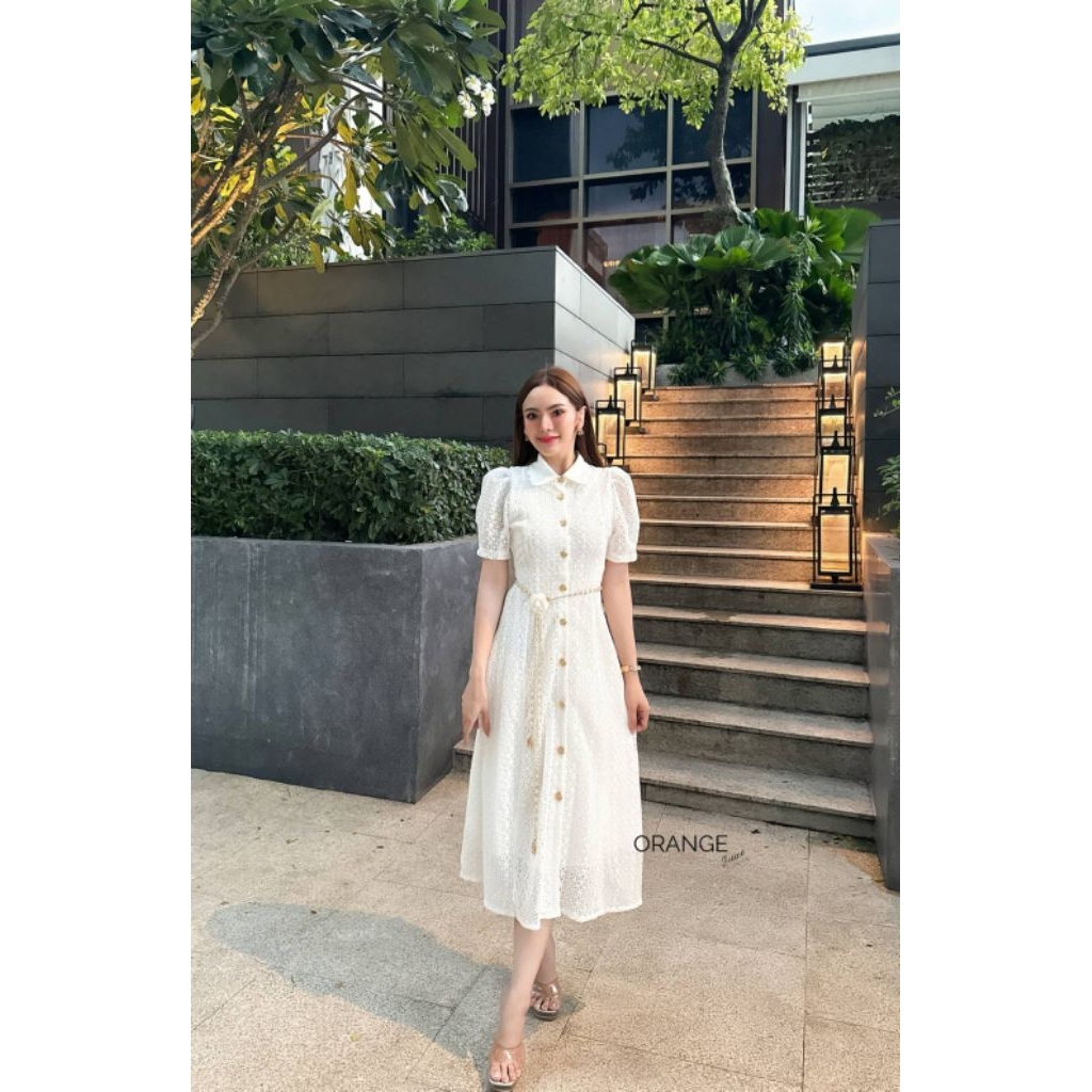 ครบไซซ์ S-5XL❗เดรสลูกไม้ขาวสวยหรู!!! Maxi Dress เดรสสีขาวผ้าลูกไม้กระดุมหน้า+เข็มขัดโซ่ งานป้าย Orange Juice ราคา ถูกที่สุด ดีลบีเคเค แกลเลอรีภาพที่ 3