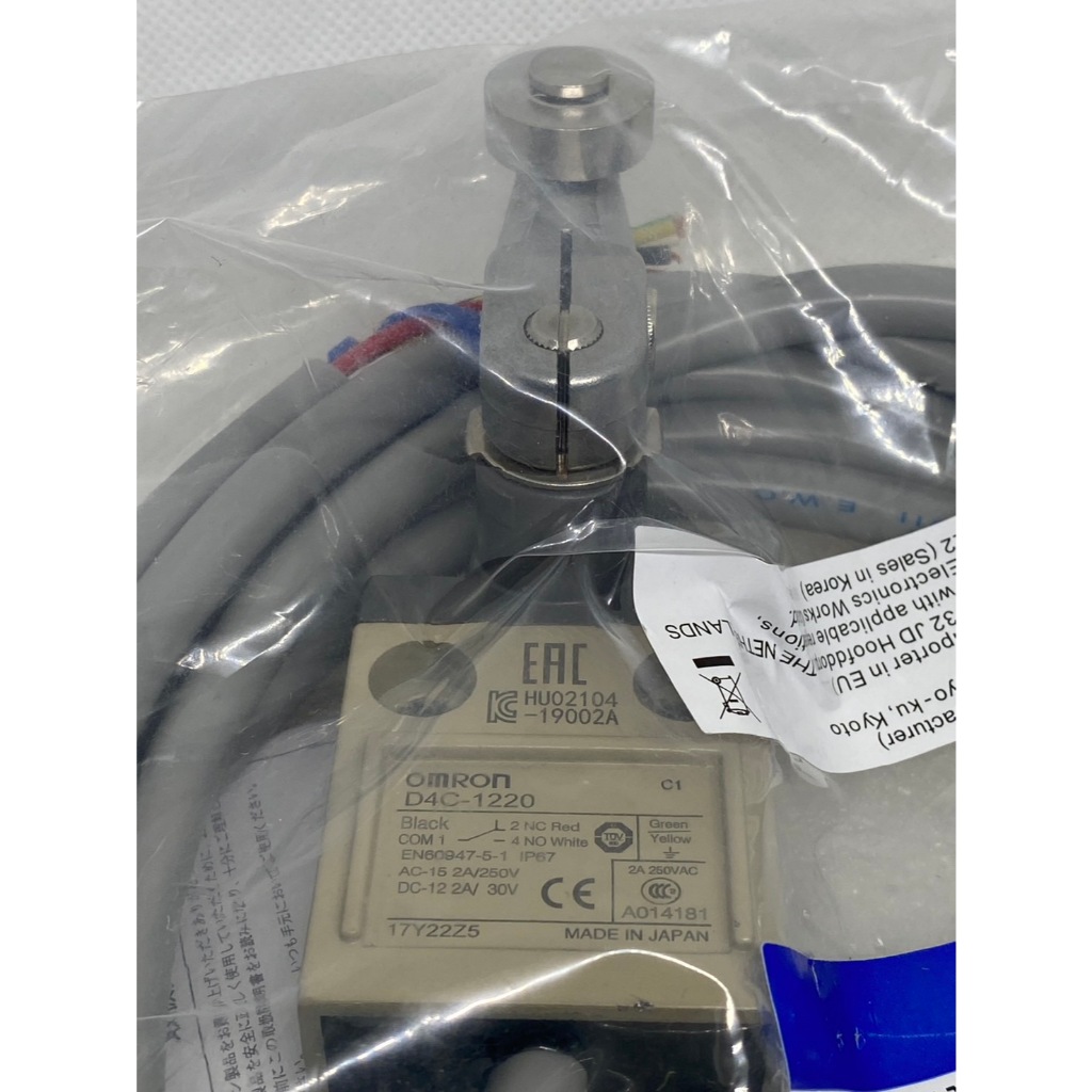 D4C-1202/D4C-1220/D4C-6320 สายยาว3เมตร LIMIT SWITCH 0MRON