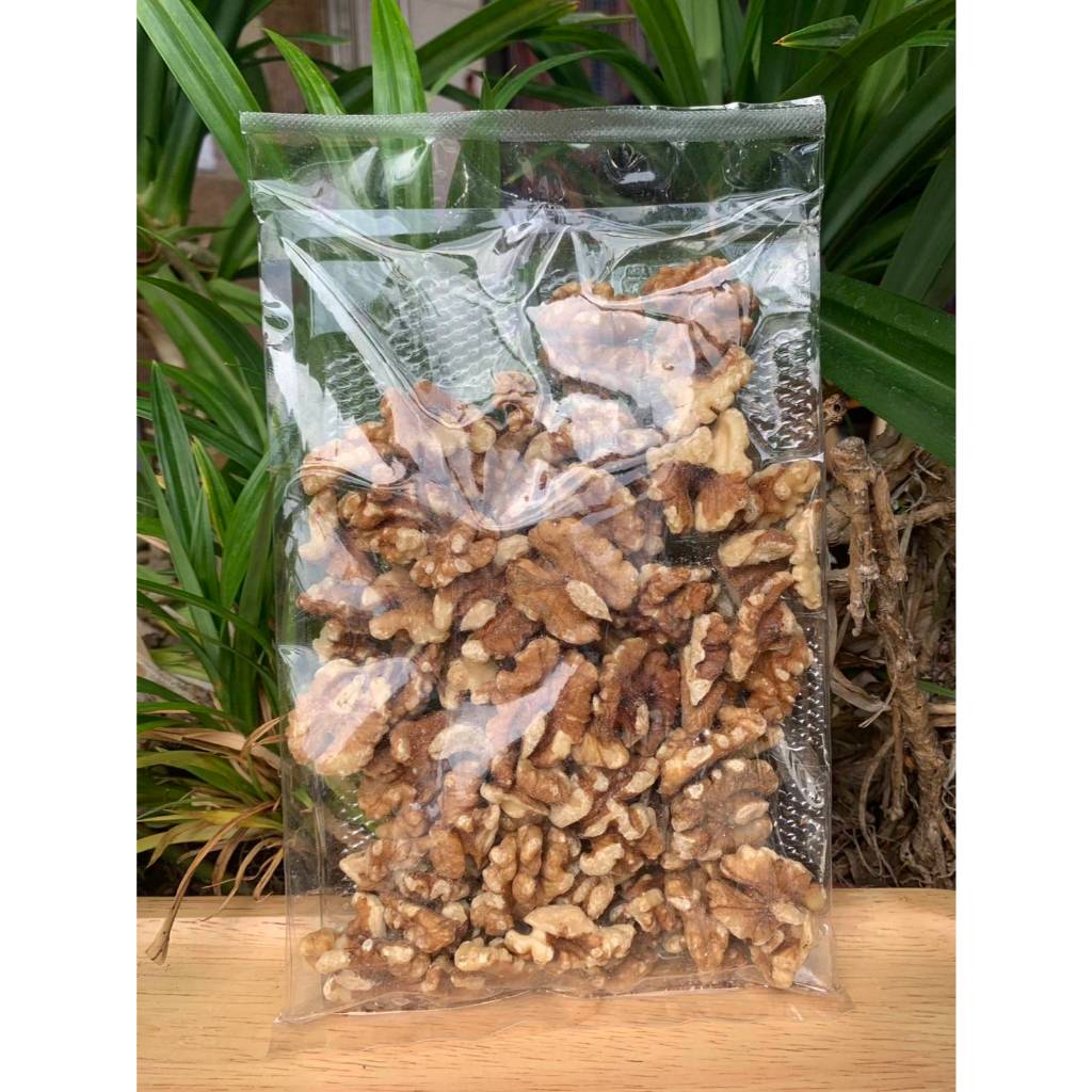 เนื้อวอลนัท อบ ถั่ว วอลนัทพร้อมทาน (ขนาด 200 กรัม / 500 กรัม) อร่อย เคี้ยวมัน กินเพลิน พร้อมส่ง