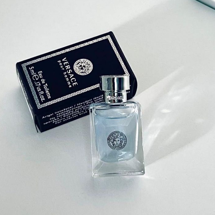 น้ำหอม Pour Homme Eau De Toilette 5ml