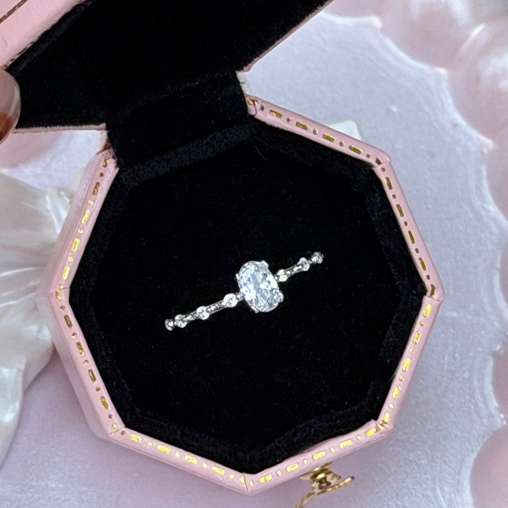 Suwann.na แหวน แหวนเงินแท้ แหวนเพชรเม็ดเดี่ยวทรงรี