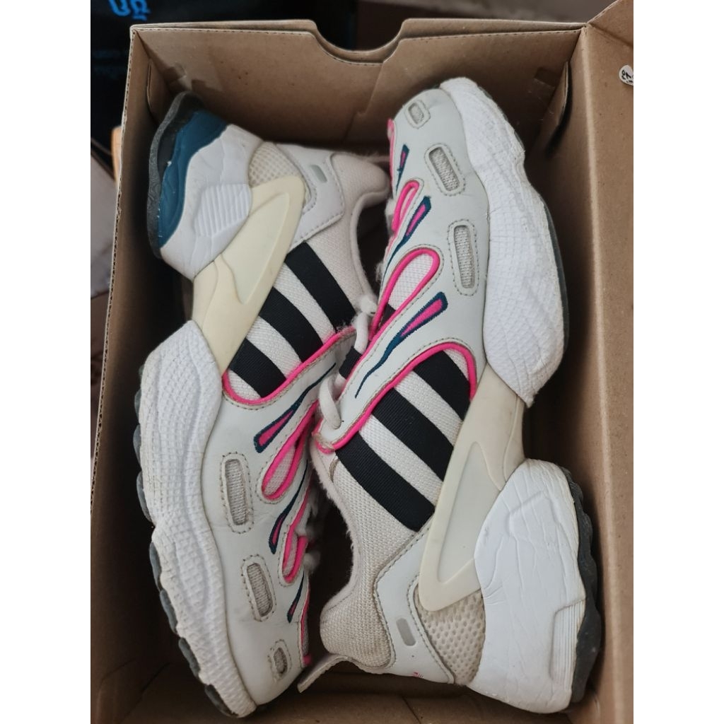 รองเท้าผ้าใบ EQT Gazelle มือ2 ไซส์38/38.5 ขอคนเข้าใจคำว่ามือ2