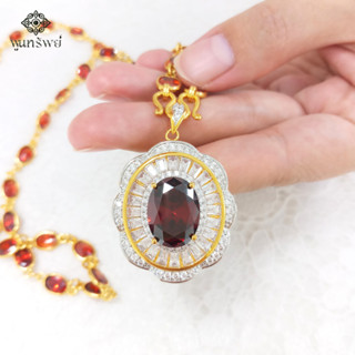 จี้โกเมนล้อมเพชรสวิสดอกไม้ เครื่องประดับไทย พูนทรัพย์ มีใบรั…