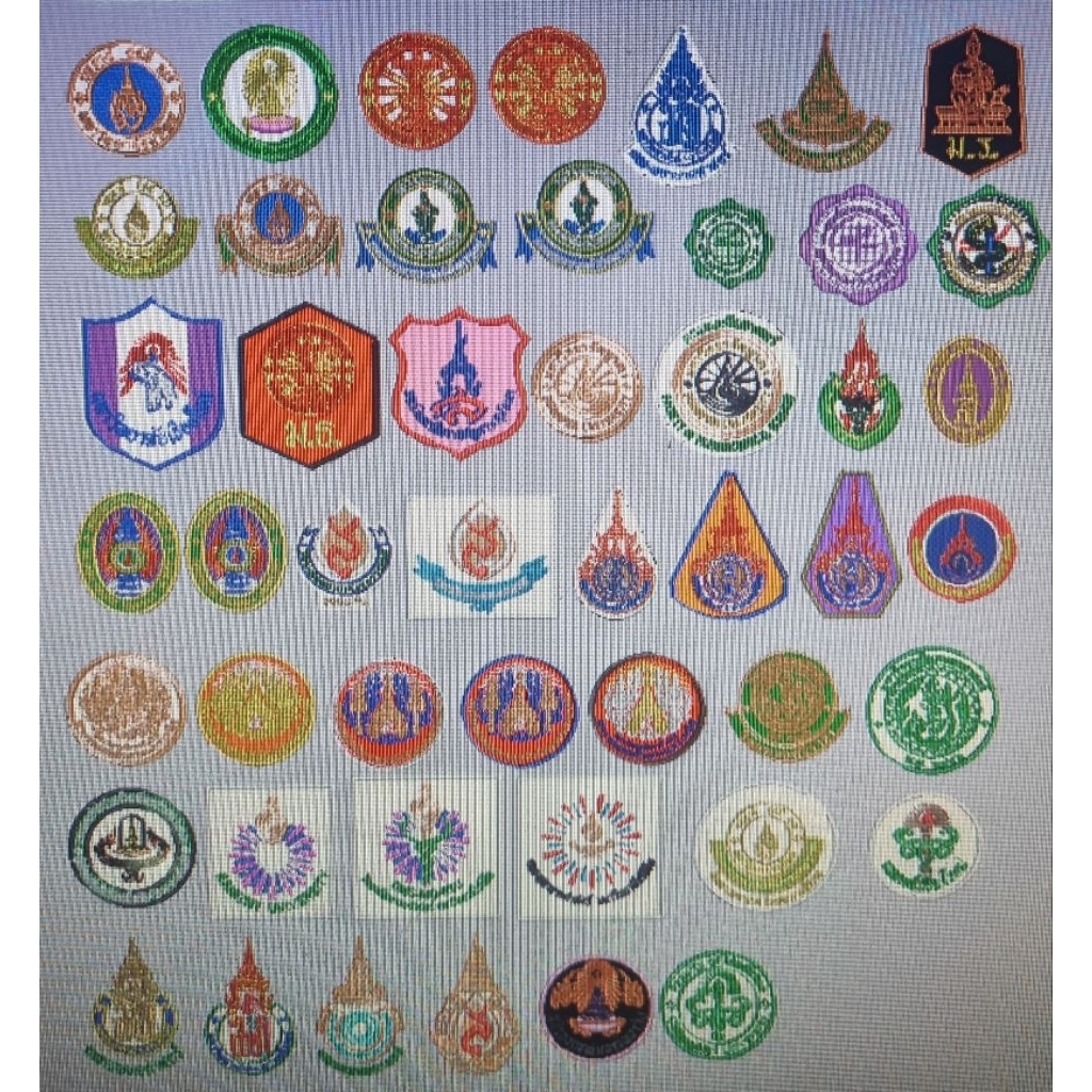 อาร์มมหาวืทยาลัย(ส่งแบบมาเช็คได้ครับ) ***มีบริการปักลงเสื้อ,ผ้ากระเป๋าของลูกค้***