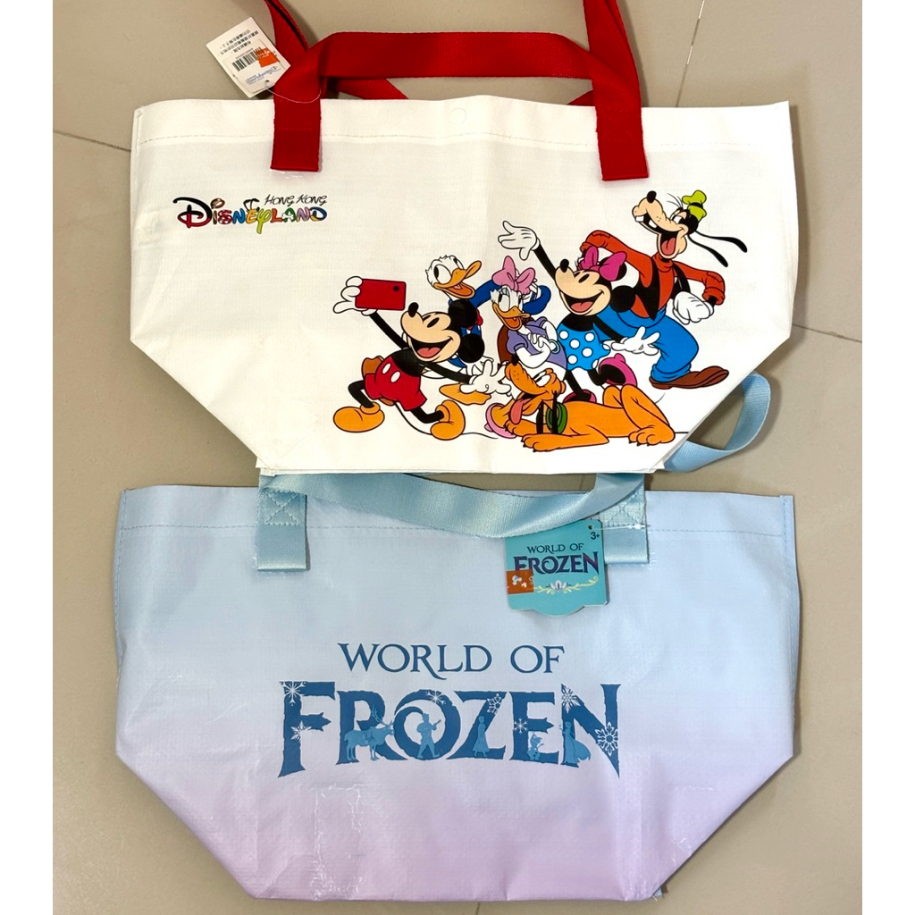 พร้อมส่ง🎉 ถุงช้อปปิ้งจาก Disney shop hong kong disneyland size เล็ก ใหม่เอี่ยมไม่เคยหิ้ว