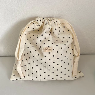 กระเป๋าผ้าลายจุด สีครีมลายจุดดำ โบว์ ผ้านุ่ม ใส่ของใช้จุกจิก รุ่น pokaldot flure.bags
