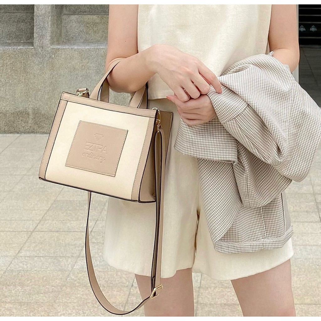 ส่งต่อ EZTRA MINI KAMILA กระเป๋าไปคาเฟ่กระเป๋าสไตล์เกาหลีมินิมอล น่ารักมาก สี beige & cream