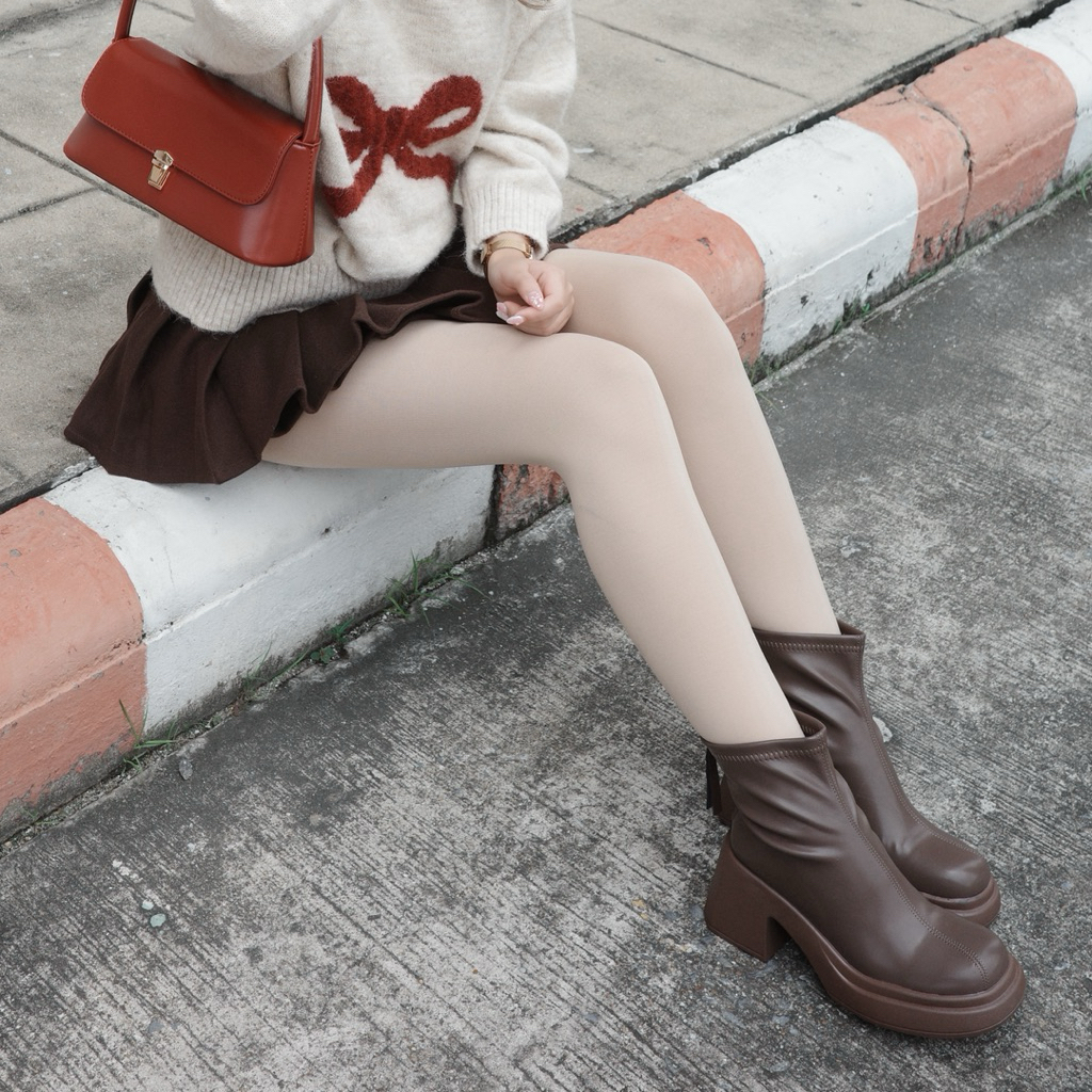 YERIN - ถุงน่องกันหนาว สีเนื้อ