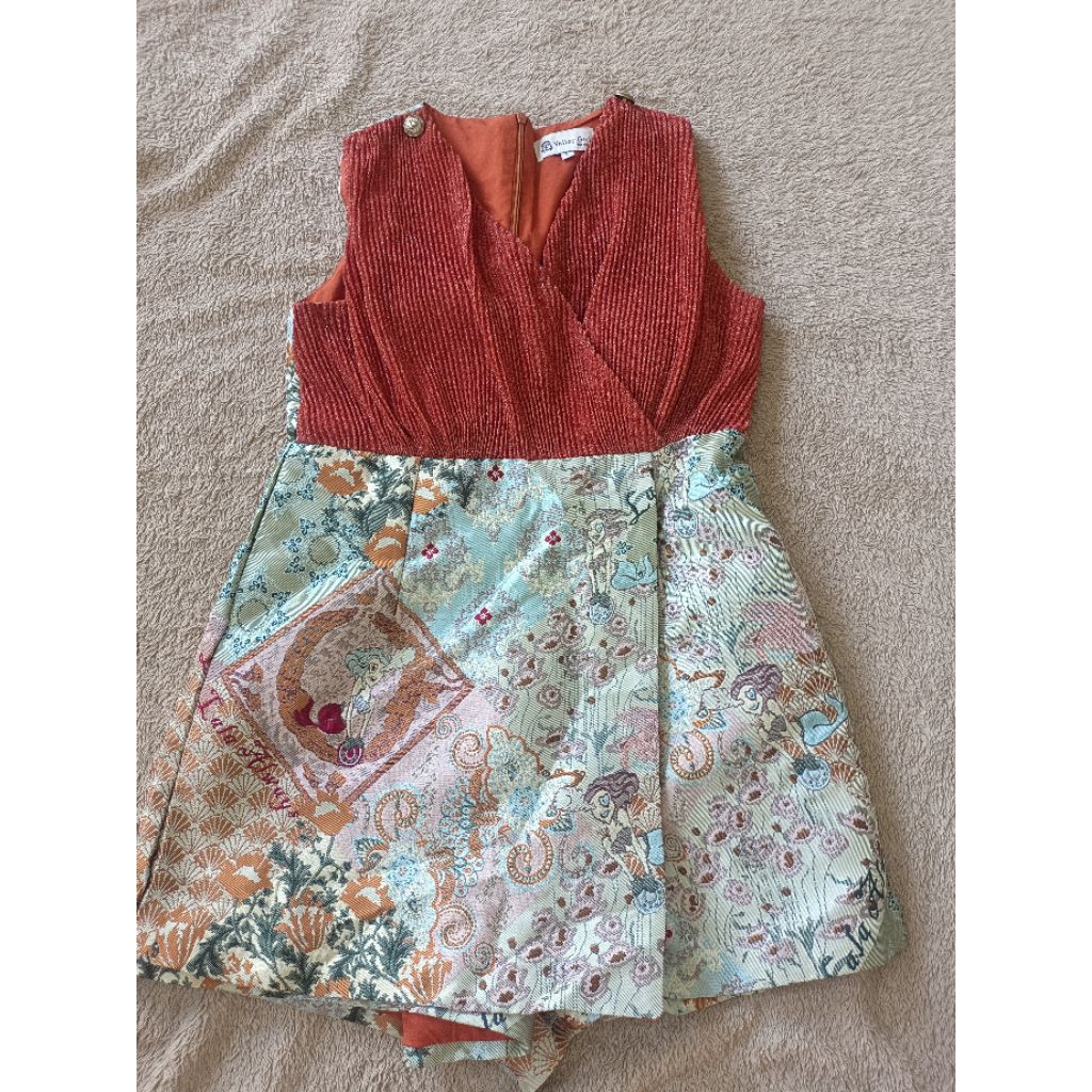 จั๊มสูทสั้น ทรงเก๋ งานป้าย valley girl