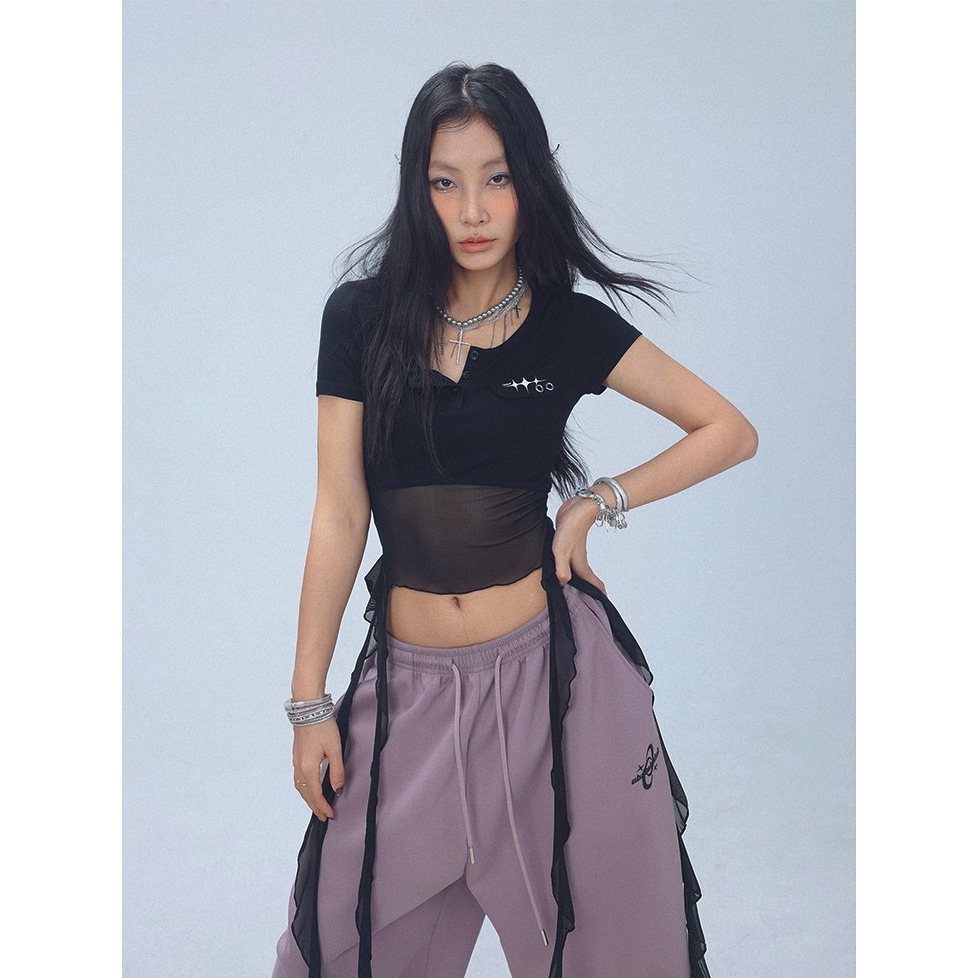 [Street style casual short-sleeved T-shirt]เสื้อยืดแขนสั้นสีดำแฟชั่นสตรีทสไตล์เกาหลีสำหรับผู้หญิง ติดริบบิ้นกระดุม - รูปที่ 7