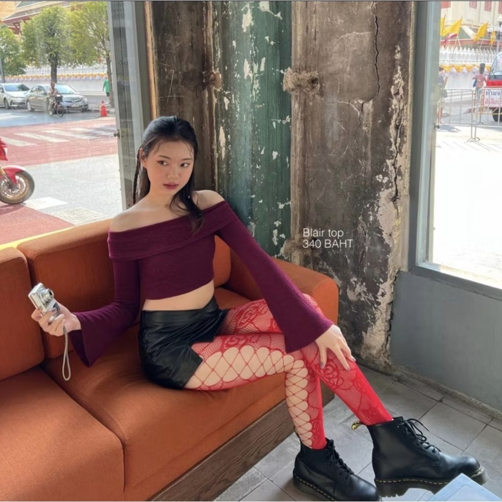 ส่งต่อ เสื้อเปิดไหล่ แบรนด์ flore.apparels